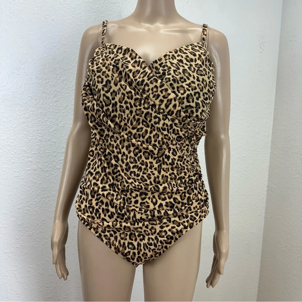 Aqua Green Women's Animal Print Twist Front One Piece Swimsuit Size XL …